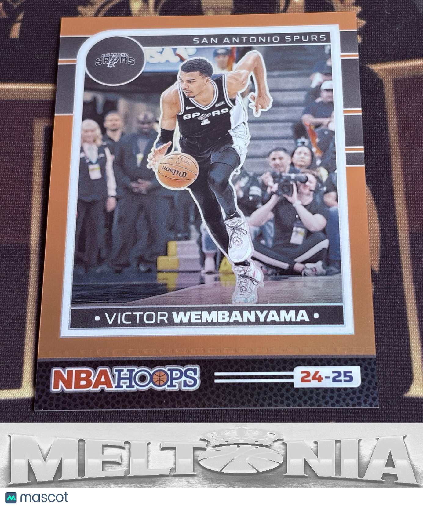 Victor Wembanyama 2024-25 Hoops #165 Premium Prizms Orange 042/199